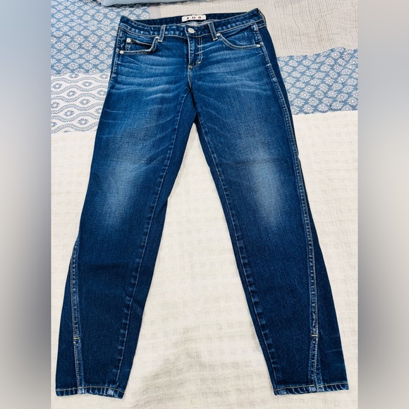 NWOT AMO Twist True Blue Designer Cropped Jeans, Size 29 - Picture 3 of 12